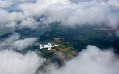 FLARIS LAR 1 MOVIE PREMIERE: JET TAKE OFF, FLIGHT, AND LANDING